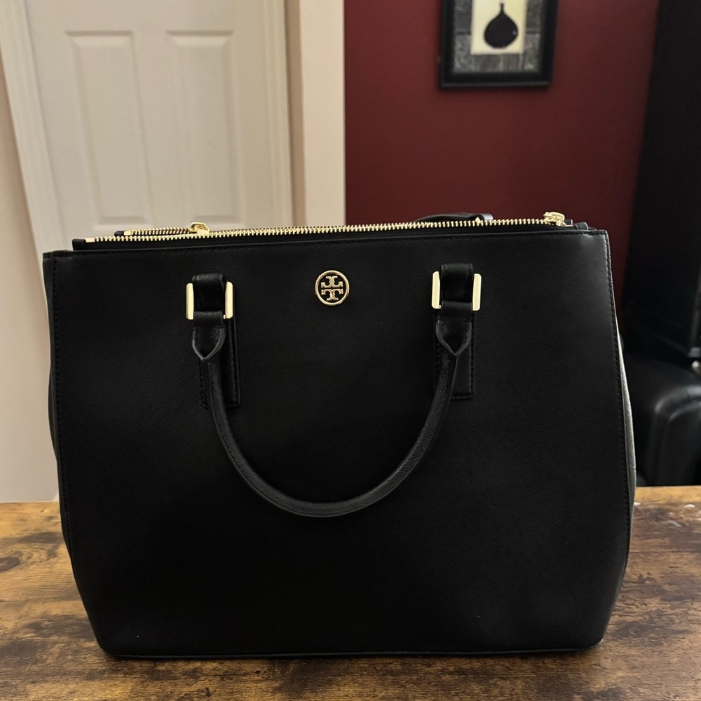 Tory Burch Black Leather Robinson Double zipTote. New with tags and dust bag.